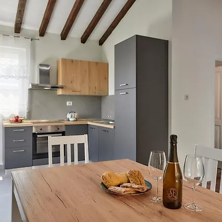 Spadici 80m From The Villa *