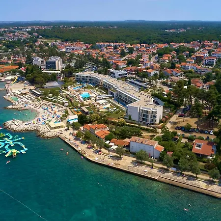 Spadici 80m From The Villa