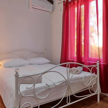 Spadici 80m From The Villa *