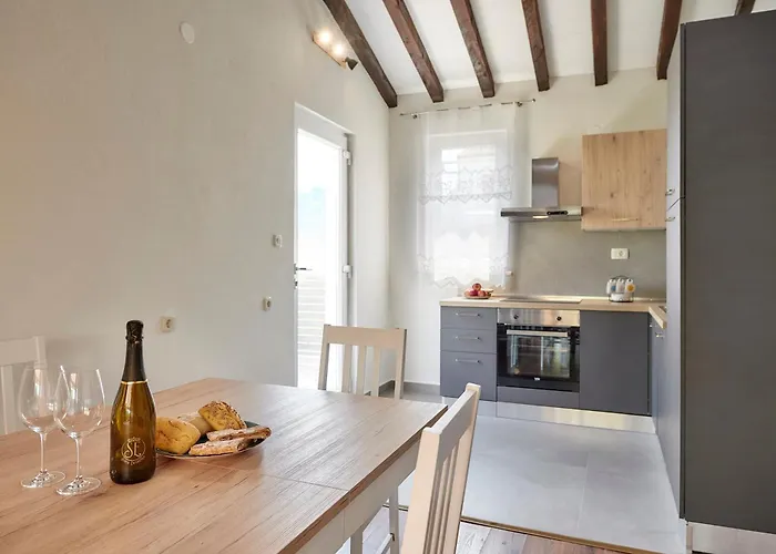 Villa Spadici 80m From The Porec