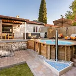 Villa Spadici 80m From The Poreč