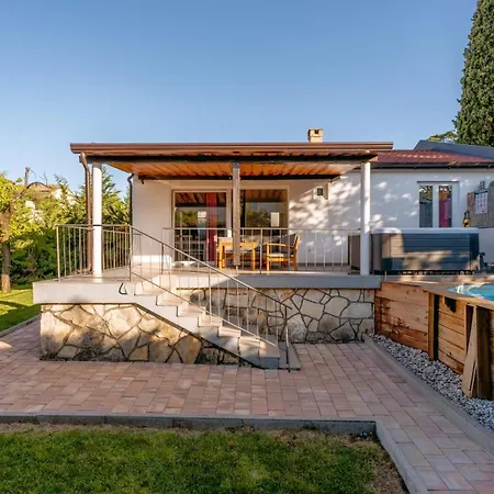 Villa Spadici 80m From The *